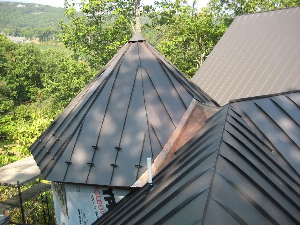 Professional Gutter Cleaning by Craftsman Roofing in Valla