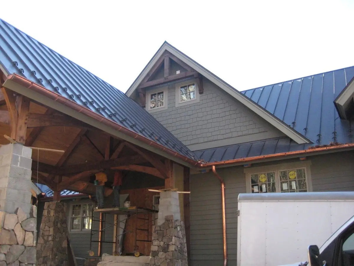 Craftsman Roofing team delivering quality roofing work in Valla